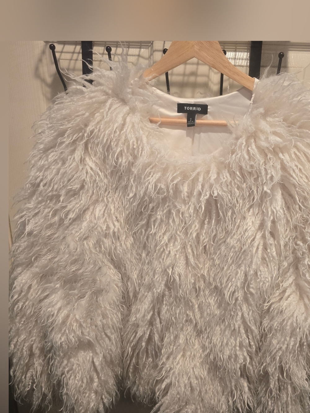 TORRID 2X Shaggy Faux Fur Jacket Cropped Coat Elegant Party Bridal - Picture 6 of 9